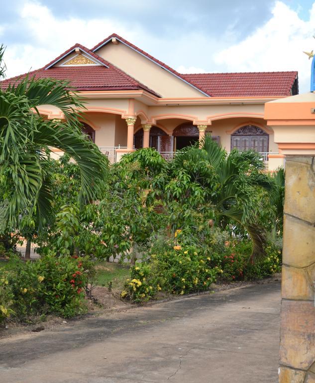 Kampot Manor Hotel Exterior photo
