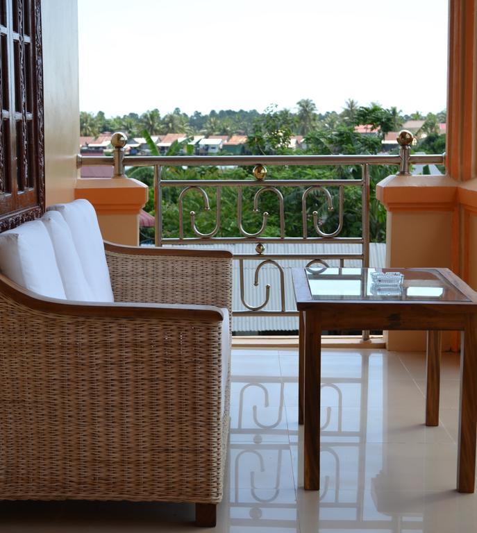 Kampot Manor Hotel Exterior photo