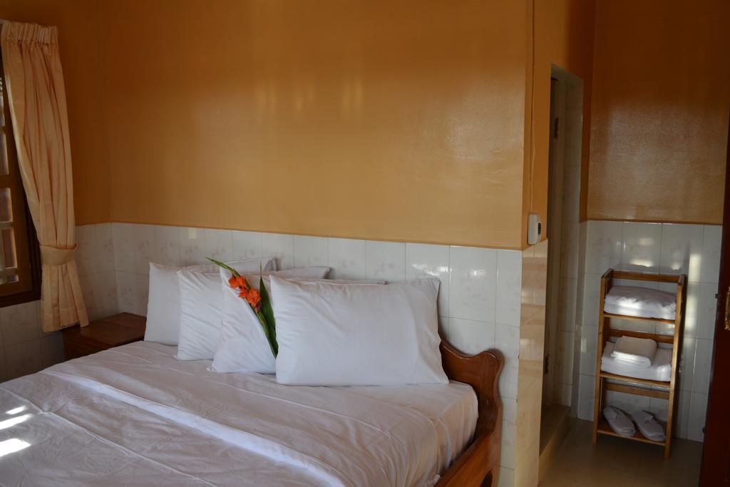 Kampot Manor Hotel Room photo