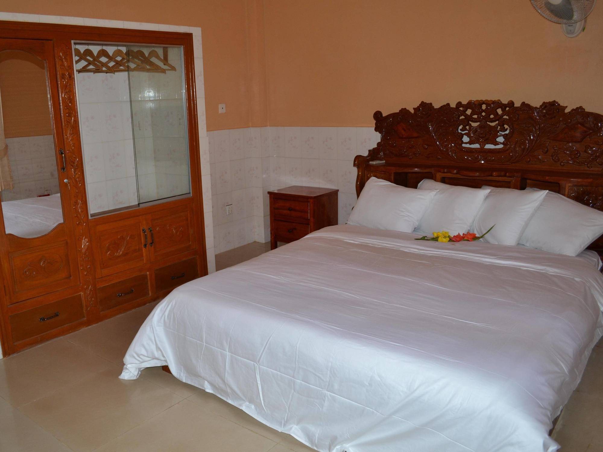 Kampot Manor Hotel Exterior photo